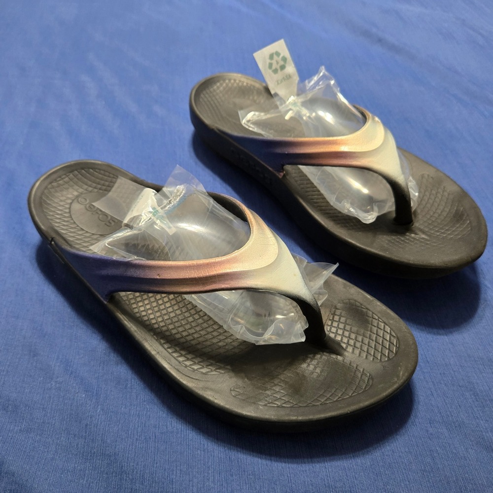 OOFOS OOlala Luxe Sandal Women 11 Black Iridescent Good Metallic Ombre Recovery